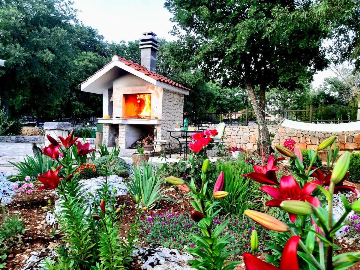 Relaxing Dalmatian House In Village Ljubitovica Εξωτερικό φωτογραφία