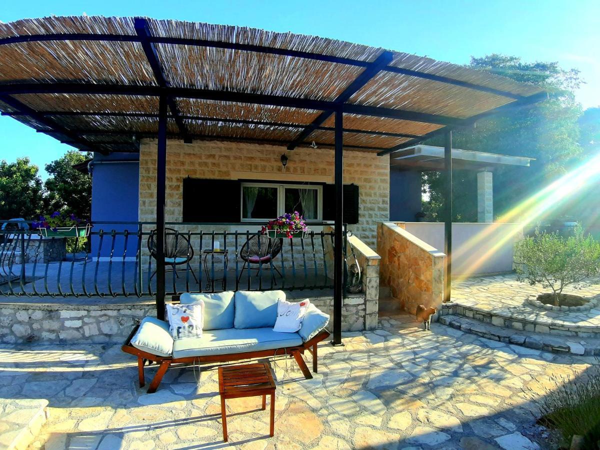 Relaxing Dalmatian House In Village Ljubitovica Εξωτερικό φωτογραφία