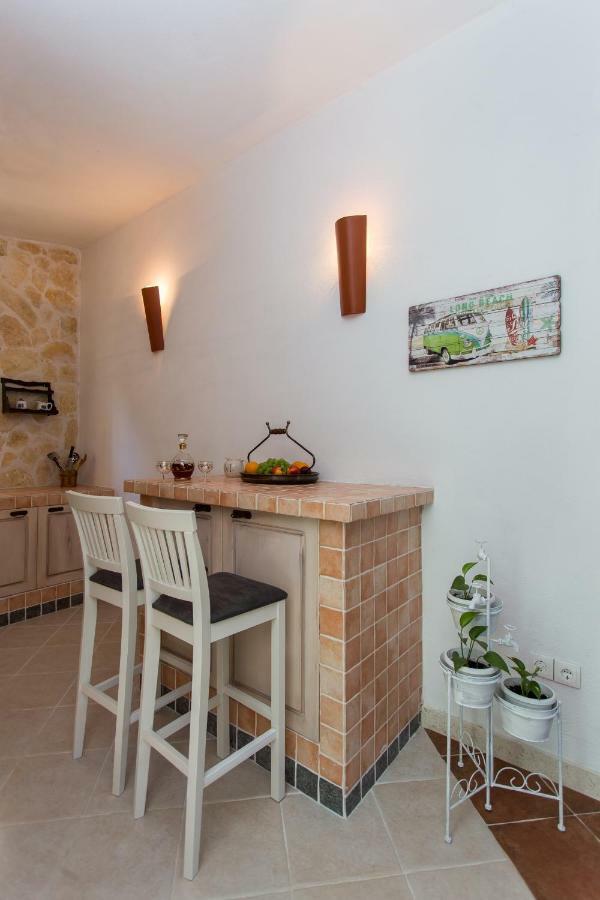 Relaxing Dalmatian House In Village Ljubitovica Εξωτερικό φωτογραφία